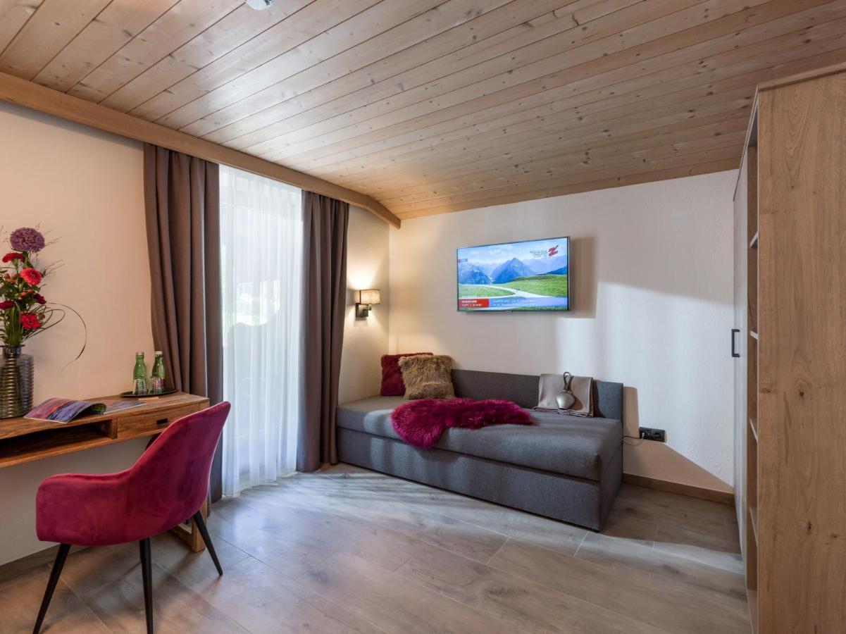 Hotel Blizz ฟิงเคนแบร์ก ภายนอก รูปภาพ